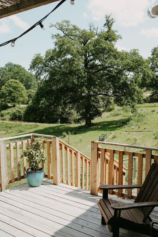 La Ferme Du Pont De Maumy, Cabane Au Bord De L'Etang Et Bain Nordique Busserolles Exterior photo